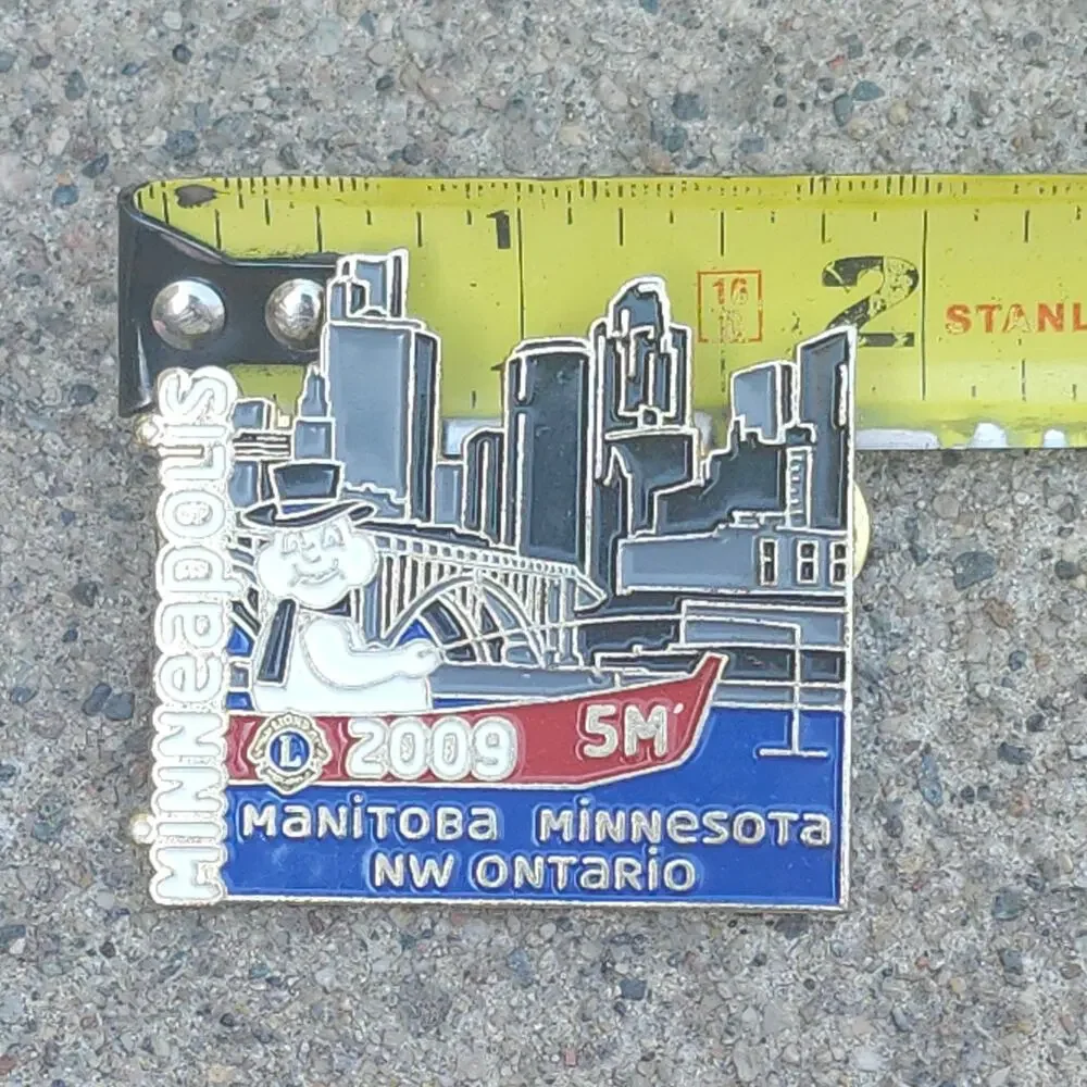 2009 Minneapolis 5M Lions Club Snowman Boat Pin Manitoba Minnesota NW Ontario